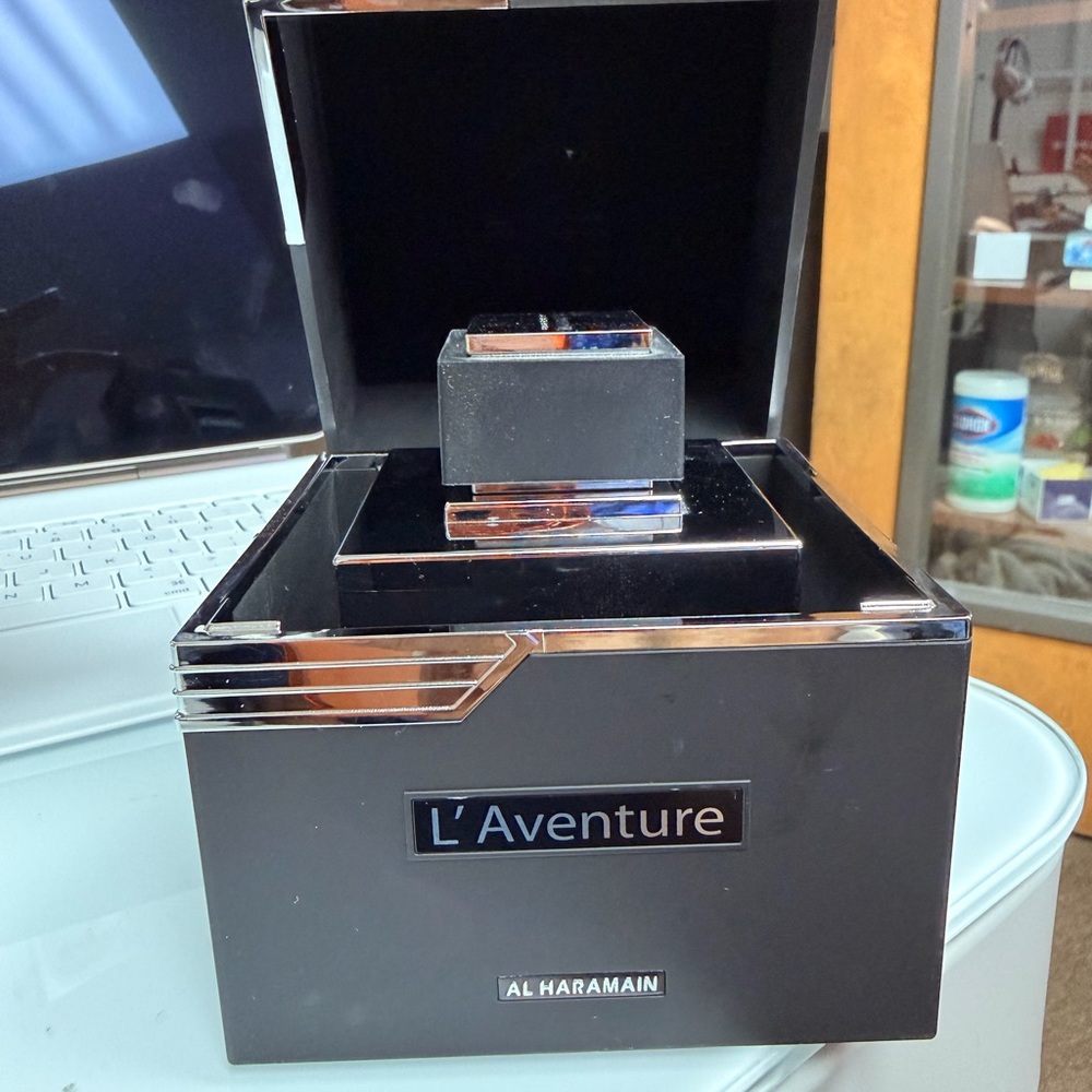 L'Aventure Eau de Parfum for Men - Silver and Black - Picture 4 of 7